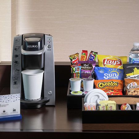 Hampton Inn Seaport Financial District New York Bagian luar foto