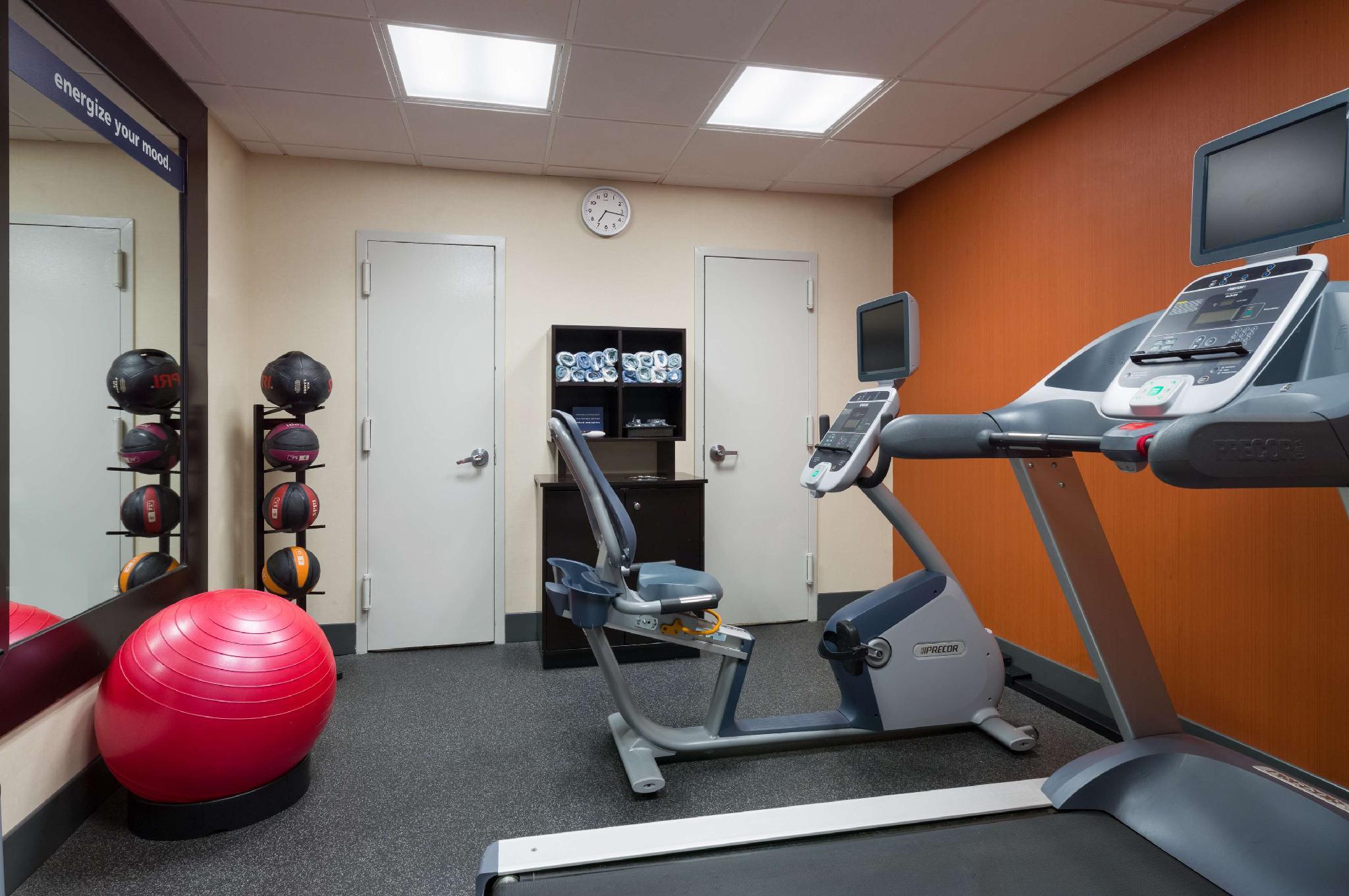 Hampton Inn Seaport Financial District New York Bagian luar foto