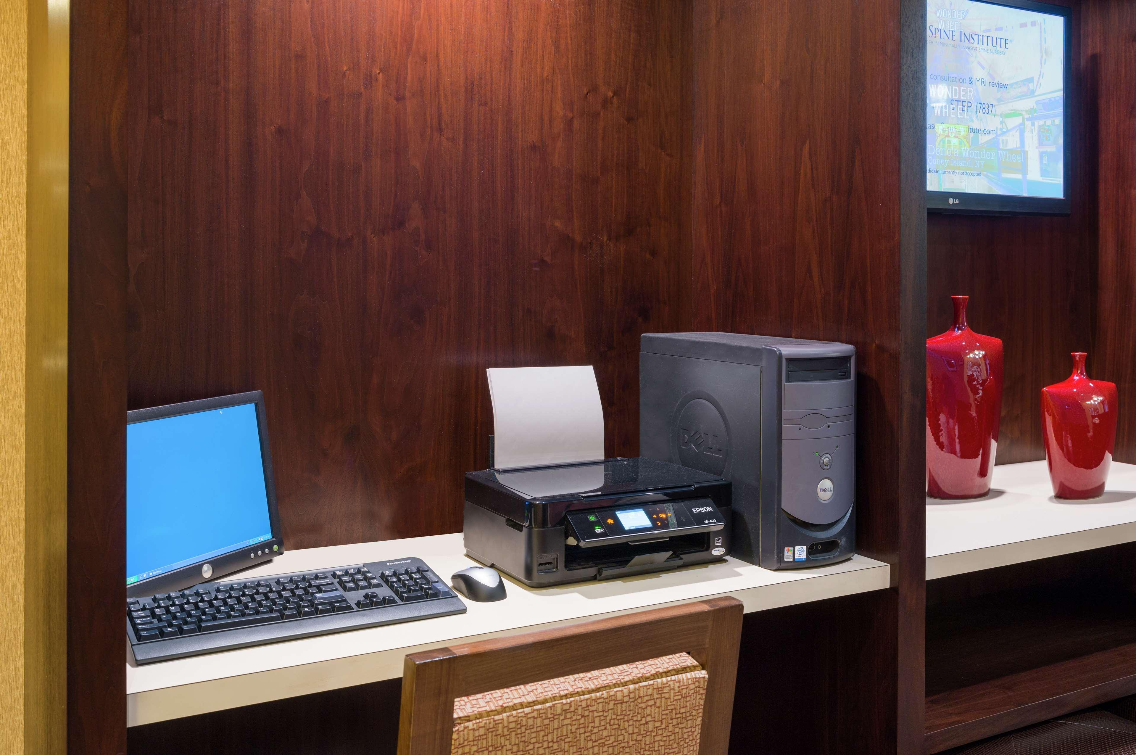 Hampton Inn Seaport Financial District New York Bagian luar foto