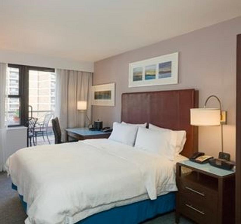 Hampton Inn Seaport Financial District New York Bagian luar foto